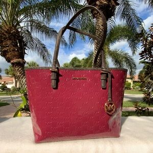 NWT $328 MICHAEL KORS NWT Womens Jet Set Charm Tote Debossed Signature Mulberry